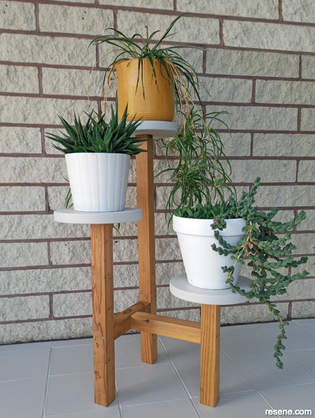 How to make a tiered plant stand