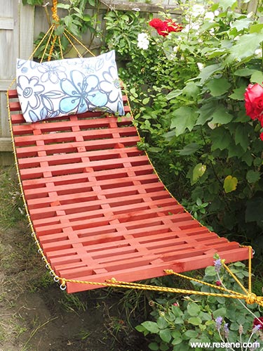 Make a wooden hammock for your back yard.
