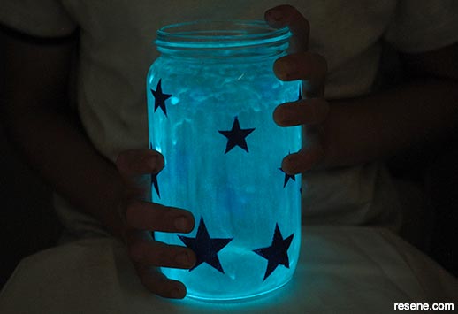 How to make a glow in the dark jar lantern