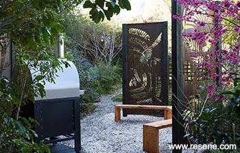 Screens for outdoor living
