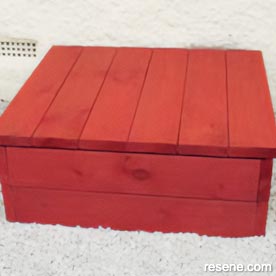 Make a wooden garden seat and paint it