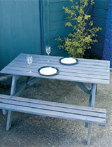 How to revamp an outdoor kitset table