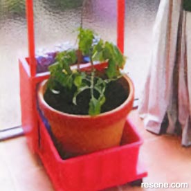 How to build a tomato frame