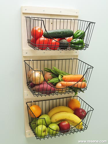 Fruit and vegetable storage bins