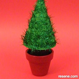 Make a Christmas tree ornament