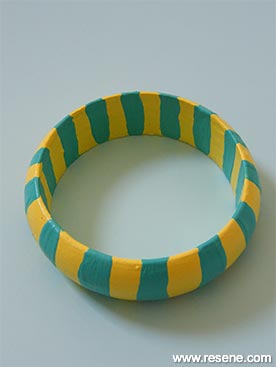 Bling it on - a striped bangle