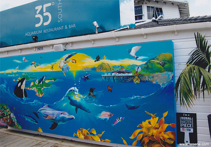Mural Masterpieces 35 Degrees South Aquarium Restaurant and Bar 