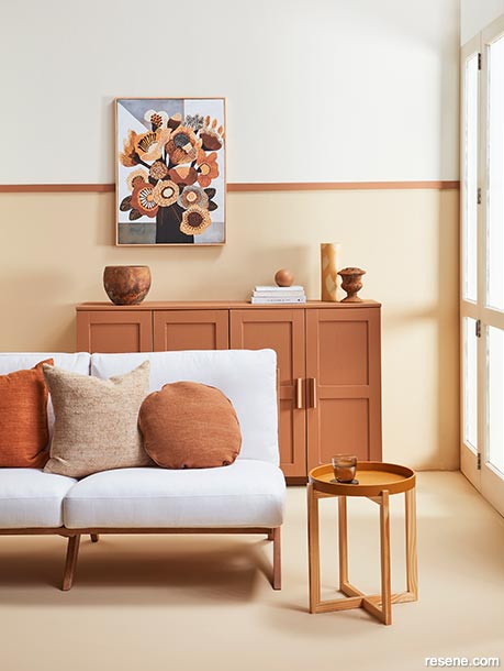 A cosy and warm minimalist lounge