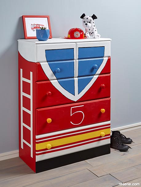 Upcycled furniture for a nursery - 2