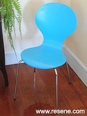 Paint an stylish retro chair