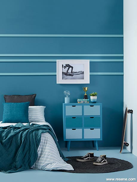 Feature battens in a blue bedroom