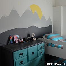 Kids bedroom - mountain mural