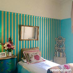 Teeage girls bedroom