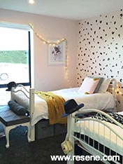 Kids room - leopard spots