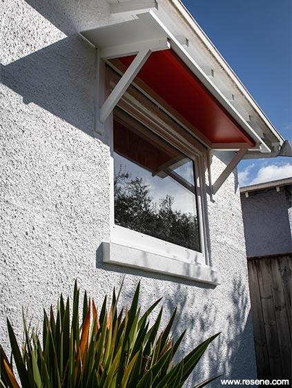  Red and white exterior