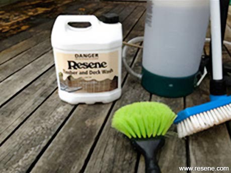 Cleaning a deck with Resene Timber and Deck Wash