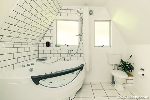 A modern bathroom in a tunnel house