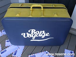 Paint a old retro suitcase