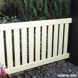 Make a recycled fence